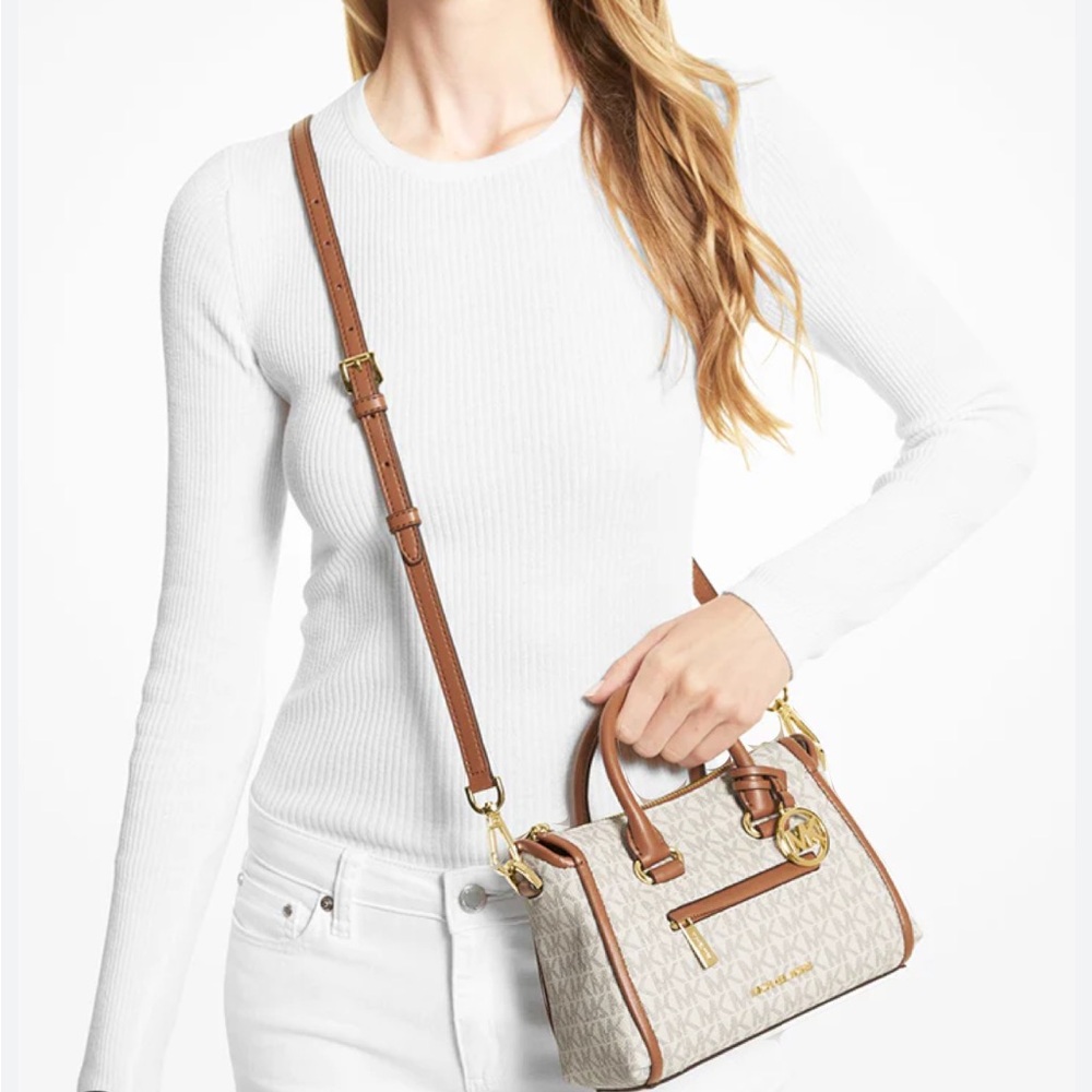 Michael Kors Vanilla Carine XS Crossbody or Mini Purse, NWT - Picture 4 of 6